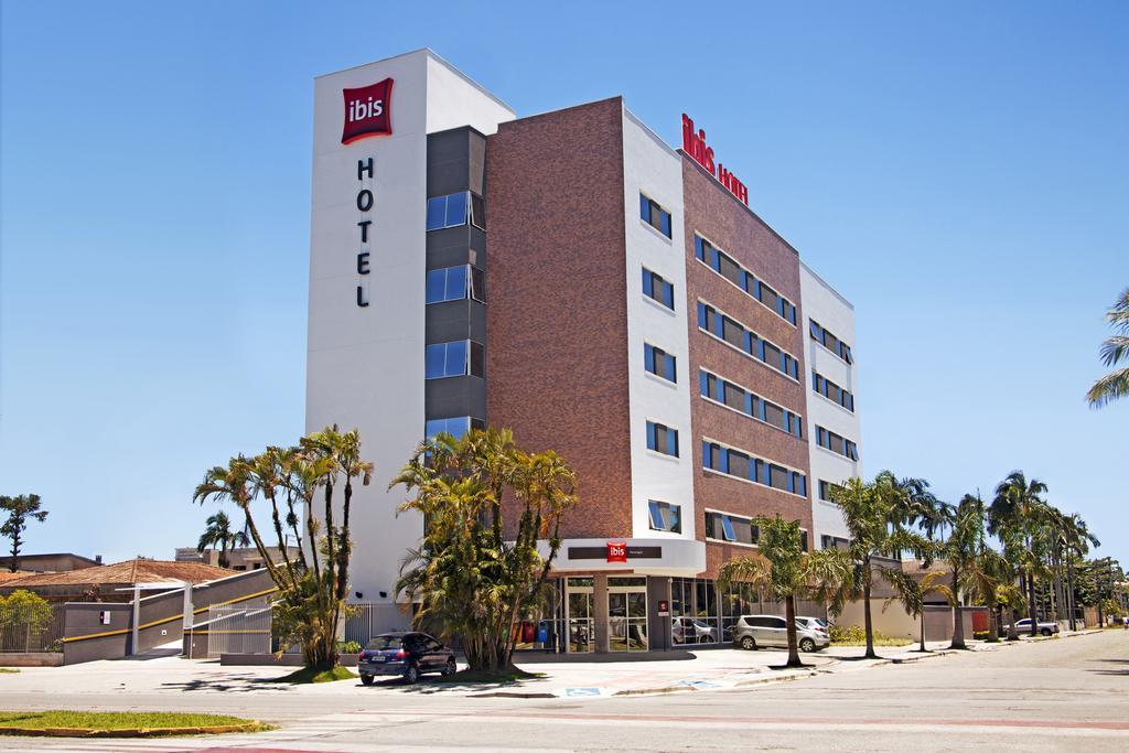 Ibis Paranagua Hotel Exterior foto